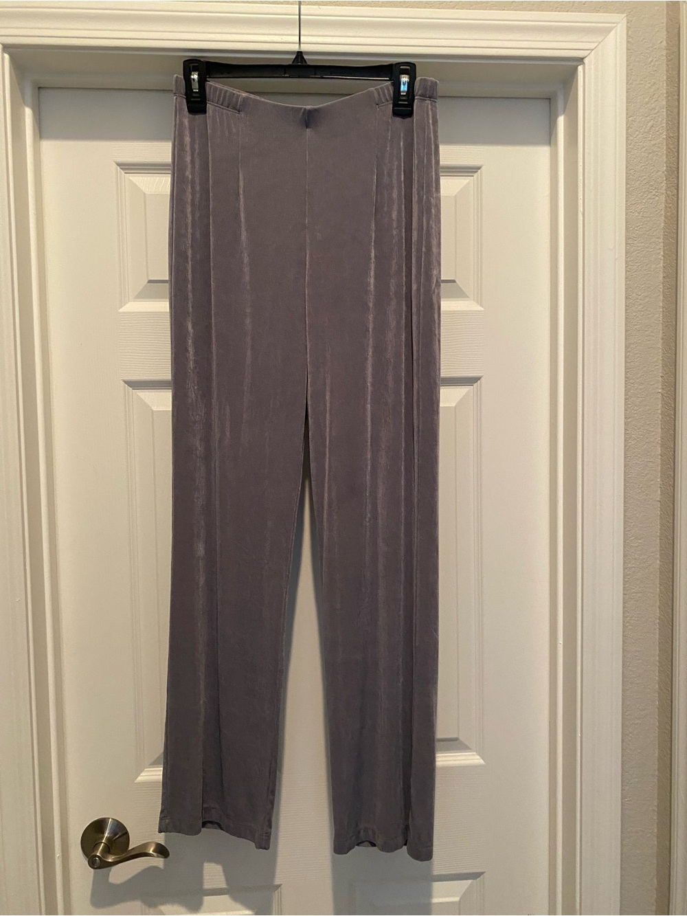 1R (10-12) Chico's Gray “Travelers” Pants Comfy Elastic Plane Cruise